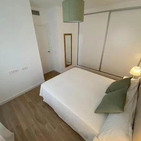 Piso Nuevo En A Pie De Playa